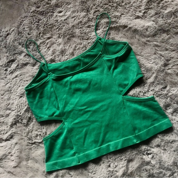 FREE w/ purchase Y2k rave Unique Green cut out cropped tank Suzette Collection - Picture 2 of 3